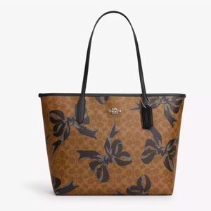 NWT Coach Signature Black Bow City tote